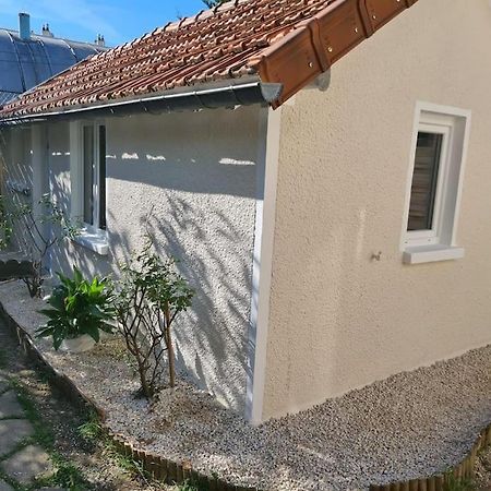 Petite Maison Cosy Dans Un Jardin. 에르몽 외부 사진